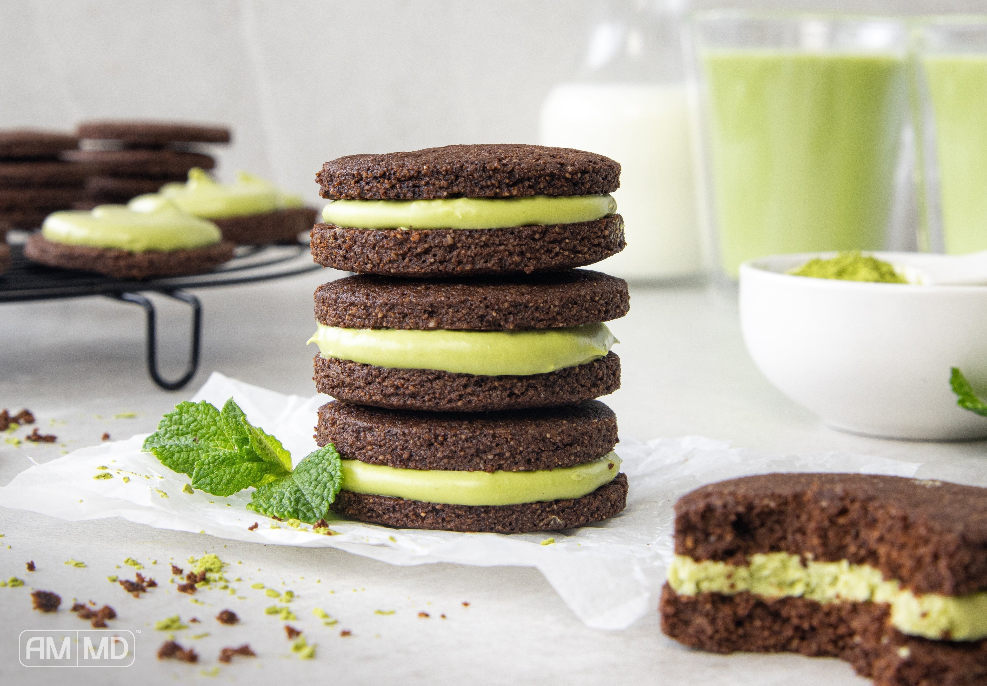 Pile of Oreo Mint Cookies with Leaky Gut Revive® - AMMD™